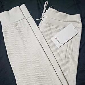 Lululemon sweat pants - size 8